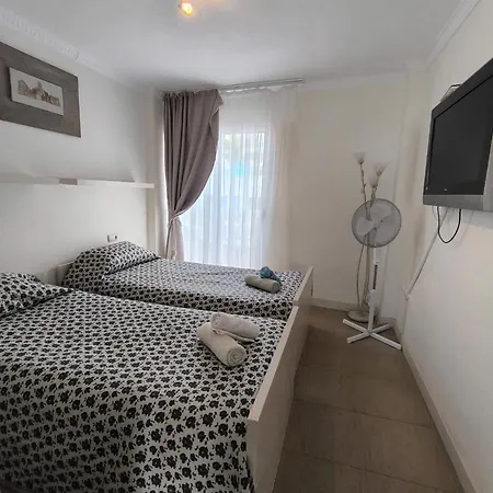 Roca Negra Ocean View Адехе